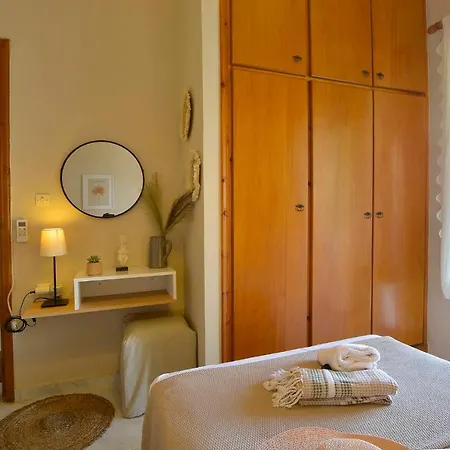 Eleonora House Sidárion