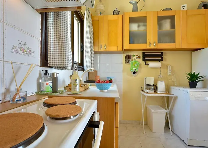 Eleonora House